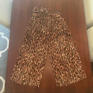 Leopard print wide leg crop pants- they have pockets!